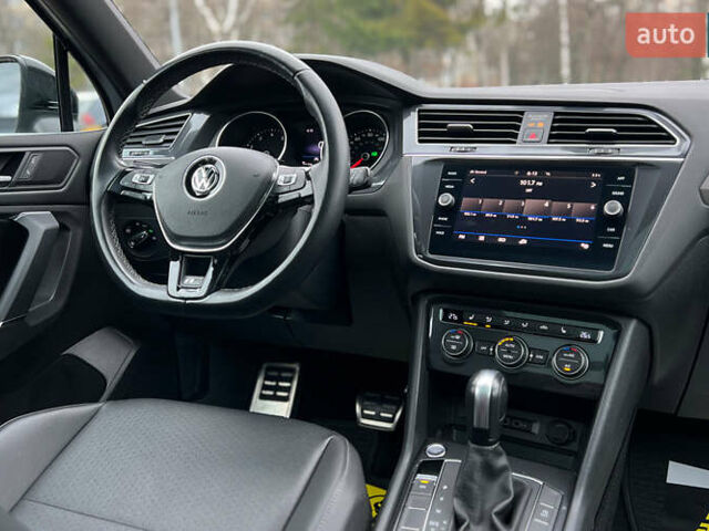 Серый Фольксваген Тигуан, объемом двигателя 1.98 л и пробегом 101 тыс. км за 23900 $, фото 22 на Automoto.ua
