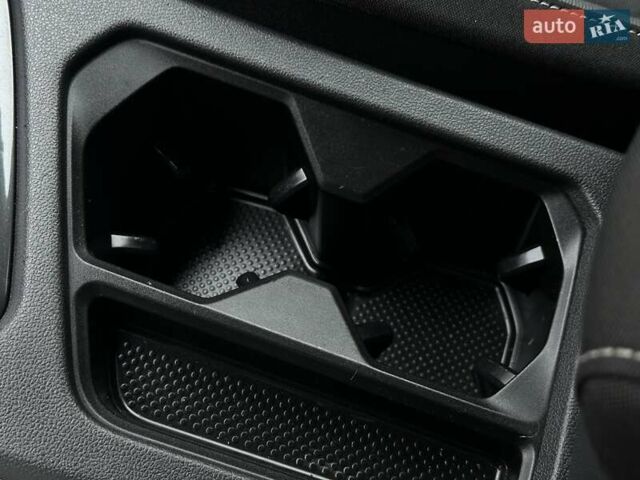 Серый Фольксваген Тигуан, объемом двигателя 2 л и пробегом 130 тыс. км за 19750 $, фото 28 на Automoto.ua