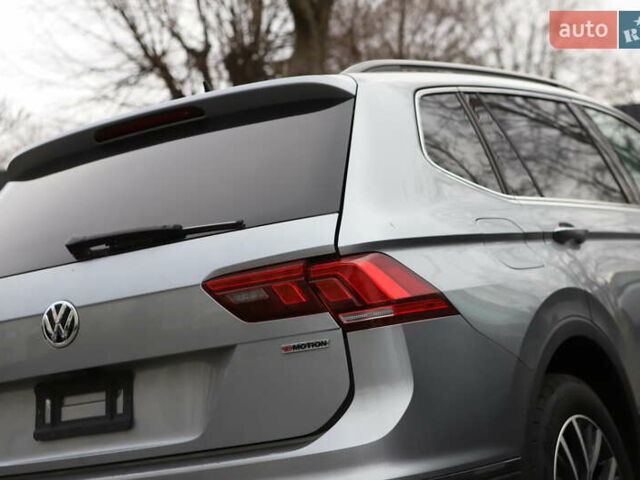 Сірий Фольксваген Тігуан, об'ємом двигуна 1.98 л та пробігом 110 тис. км за 11899 $, фото 9 на Automoto.ua