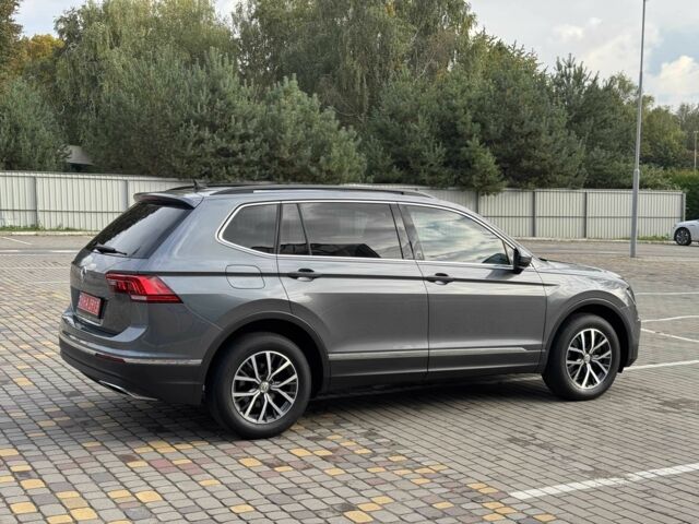 Серый Фольксваген Тигуан, объемом двигателя 2 л и пробегом 107 тыс. км за 19599 $, фото 10 на Automoto.ua