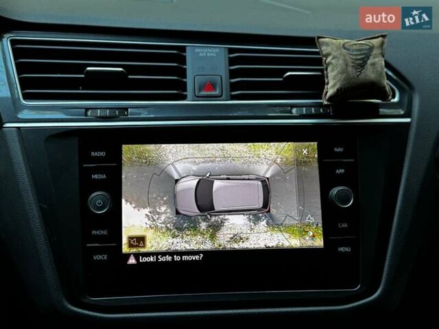 Серый Фольксваген Тигуан, объемом двигателя 1.98 л и пробегом 103 тыс. км за 31000 $, фото 20 на Automoto.ua