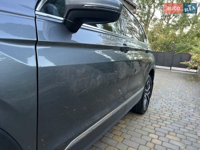 Серый Фольксваген Тигуан, объемом двигателя 1.98 л и пробегом 28 тыс. км за 17800 $, фото 24 на Automoto.ua