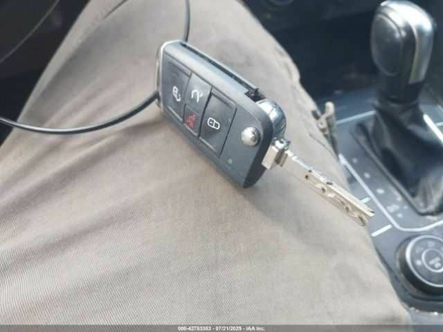 Сірий Фольксваген Тігуан, об'ємом двигуна 2 л та пробігом 32 тис. км за 4500 $, фото 9 на Automoto.ua