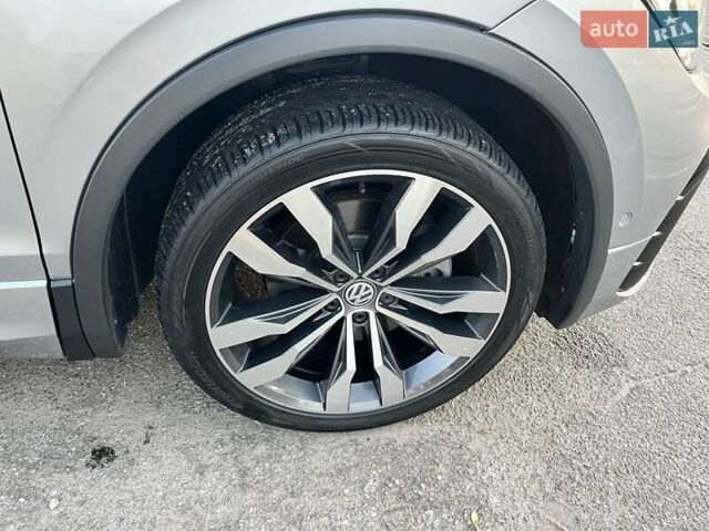 Сірий Фольксваген Тігуан, об'ємом двигуна 1.98 л та пробігом 118 тис. км за 28000 $, фото 14 на Automoto.ua