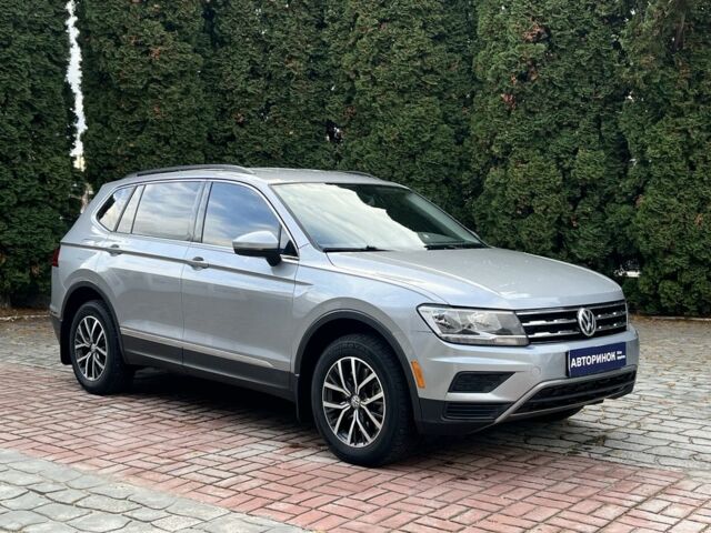 Серый Фольксваген Тигуан, объемом двигателя 2 л и пробегом 225 тыс. км за 18700 $, фото 1 на Automoto.ua