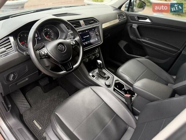 Сірий Фольксваген Тігуан, об'ємом двигуна 1.98 л та пробігом 173 тис. км за 16999 $, фото 38 на Automoto.ua