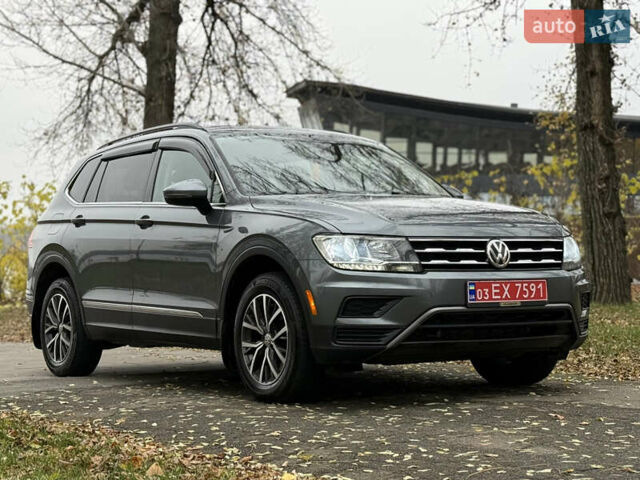 Сірий Фольксваген Тігуан, об'ємом двигуна 2 л та пробігом 212 тис. км за 16900 $, фото 10 на Automoto.ua