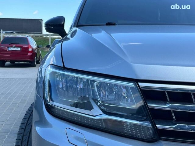 Серый Фольксваген Тигуан, объемом двигателя 2 л и пробегом 135 тыс. км за 23690 $, фото 40 на Automoto.ua