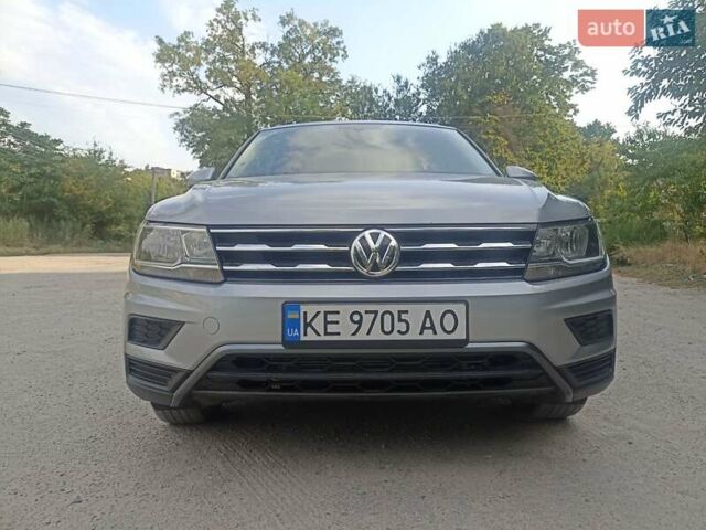 Серый Фольксваген Тигуан, объемом двигателя 1.98 л и пробегом 159 тыс. км за 19900 $, фото 5 на Automoto.ua