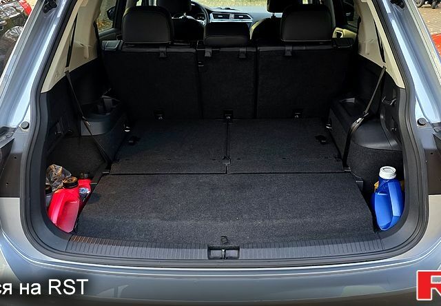 Сірий Фольксваген Тігуан, об'ємом двигуна 2 л та пробігом 122 тис. км за 25000 $, фото 9 на Automoto.ua