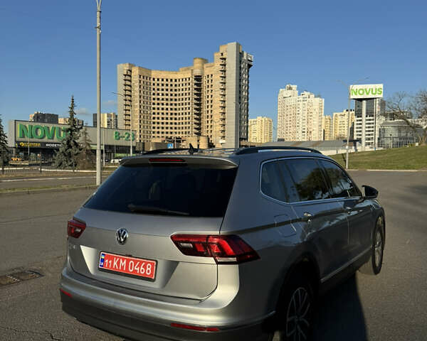 Сірий Фольксваген Тігуан, об'ємом двигуна 1.98 л та пробігом 156 тис. км за 18600 $, фото 18 на Automoto.ua