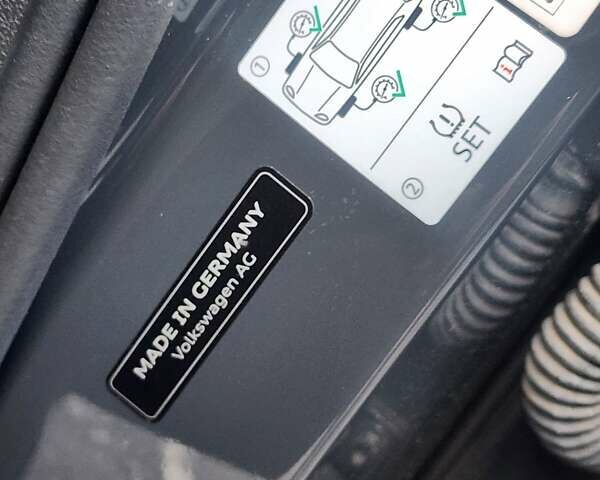 Фольксваген Тігуан 2020 у Києві на Automoto.ua Сірий Фольксваген Тігуан, об'ємом двигуна 1.98 л та пробігом 119 тис. км за 26700 $, фото 46 на Automoto.ua