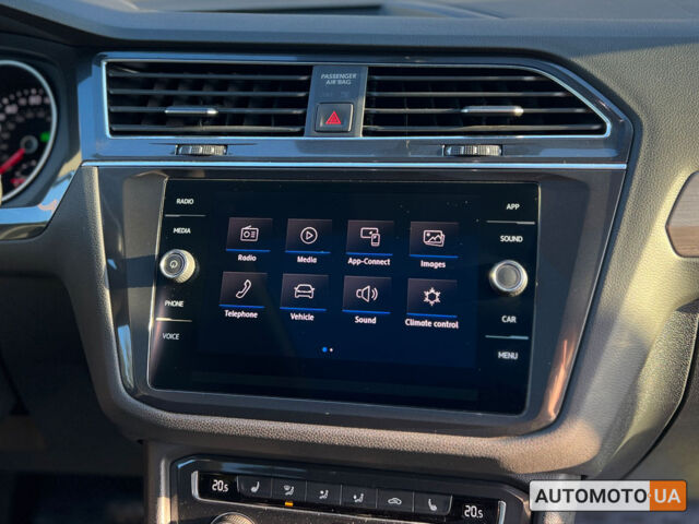 Сірий Фольксваген Тігуан, об'ємом двигуна 2 л та пробігом 56 тис. км за 19800 $, фото 10 на Automoto.ua