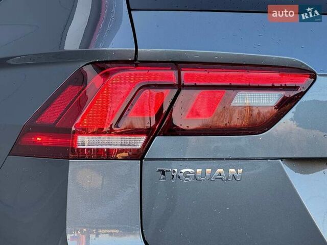 Серый Фольксваген Тигуан, объемом двигателя 2 л и пробегом 53 тыс. км за 18900 $, фото 12 на Automoto.ua