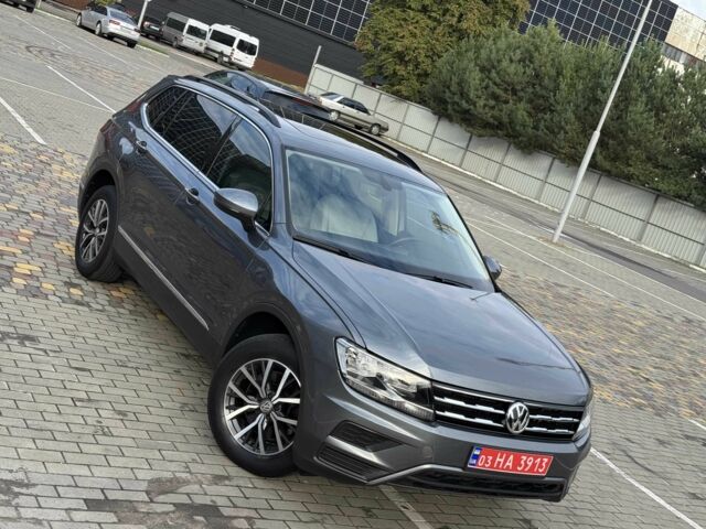 Серый Фольксваген Тигуан, объемом двигателя 2 л и пробегом 107 тыс. км за 19599 $, фото 14 на Automoto.ua