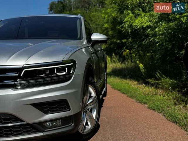 Серый Фольксваген Тигуан, объемом двигателя 1.98 л и пробегом 103 тыс. км за 31000 $, фото 7 на Automoto.ua