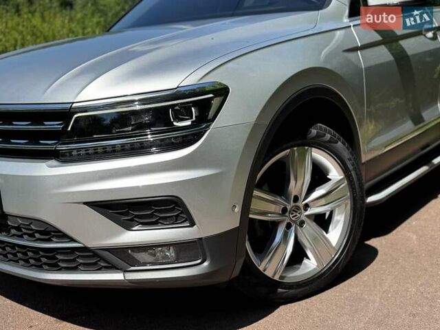 Серый Фольксваген Тигуан, объемом двигателя 1.98 л и пробегом 103 тыс. км за 31000 $, фото 5 на Automoto.ua