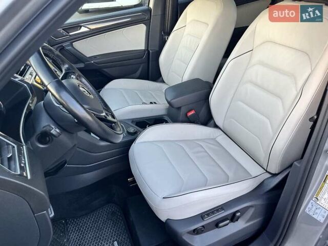 Сірий Фольксваген Тігуан, об'ємом двигуна 1.98 л та пробігом 118 тис. км за 28000 $, фото 18 на Automoto.ua