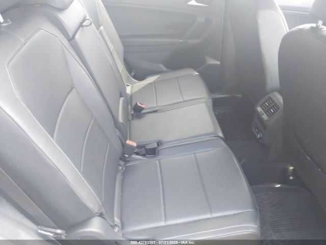 Сірий Фольксваген Тігуан, об'ємом двигуна 2 л та пробігом 32 тис. км за 4500 $, фото 7 на Automoto.ua