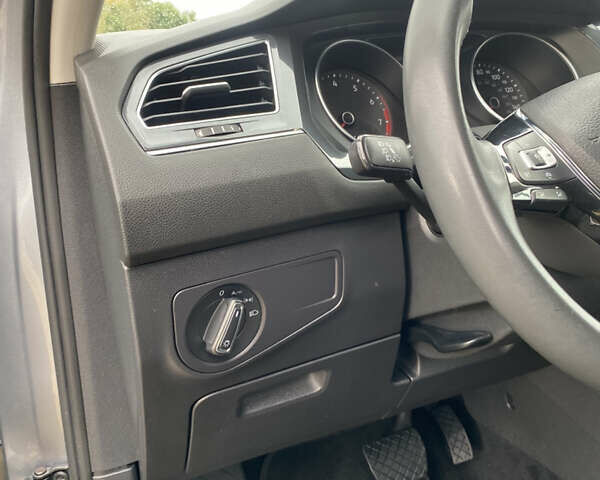 Серый Фольксваген Тигуан, объемом двигателя 2 л и пробегом 148 тыс. км за 19850 $, фото 29 на Automoto.ua