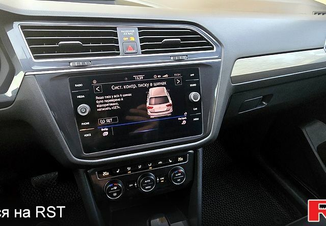 Сірий Фольксваген Тігуан, об'ємом двигуна 2 л та пробігом 122 тис. км за 25000 $, фото 11 на Automoto.ua