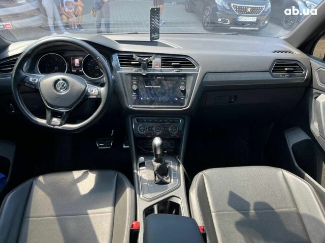 Серый Фольксваген Тигуан, объемом двигателя 2 л и пробегом 135 тыс. км за 23690 $, фото 26 на Automoto.ua