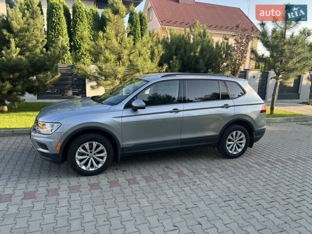 Сірий Фольксваген Тігуан, об'ємом двигуна 1.98 л та пробігом 182 тис. км за 16950 $, фото 1 на Automoto.ua
