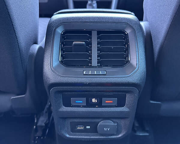 Серый Фольксваген Тигуан, объемом двигателя 1.97 л и пробегом 144 тыс. км за 26000 $, фото 22 на Automoto.ua