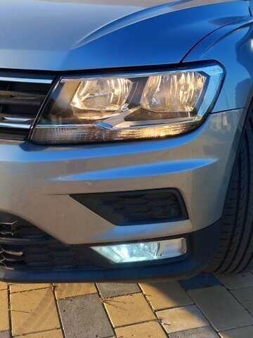 Сірий Фольксваген Тігуан, об'ємом двигуна 1.98 л та пробігом 210 тис. км за 17000 $, фото 7 на Automoto.ua