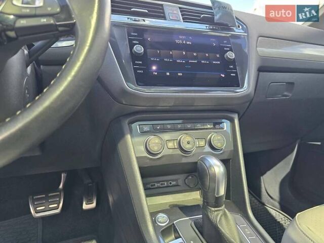 Серый Фольксваген Тигуан, объемом двигателя 1.98 л и пробегом 95 тыс. км за 21200 $, фото 7 на Automoto.ua