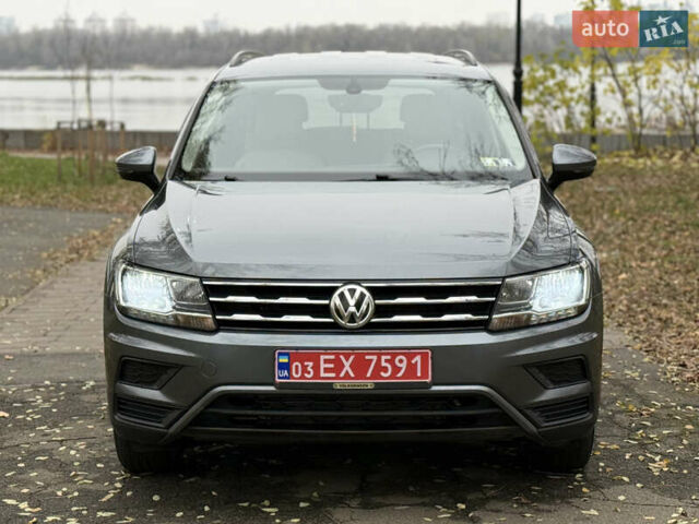 Сірий Фольксваген Тігуан, об'ємом двигуна 2 л та пробігом 212 тис. км за 16900 $, фото 6 на Automoto.ua