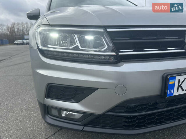 Серый Фольксваген Тигуан, объемом двигателя 1.97 л и пробегом 110 тыс. км за 24999 $, фото 4 на Automoto.ua