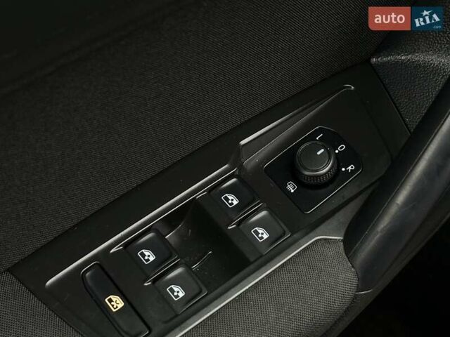 Серый Фольксваген Тигуан, объемом двигателя 2 л и пробегом 130 тыс. км за 19750 $, фото 19 на Automoto.ua