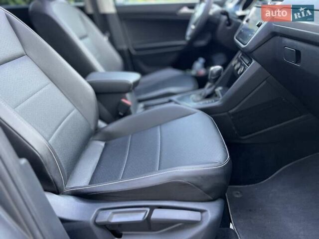 Серый Фольксваген Тигуан, объемом двигателя 1.98 л и пробегом 28 тыс. км за 17800 $, фото 28 на Automoto.ua