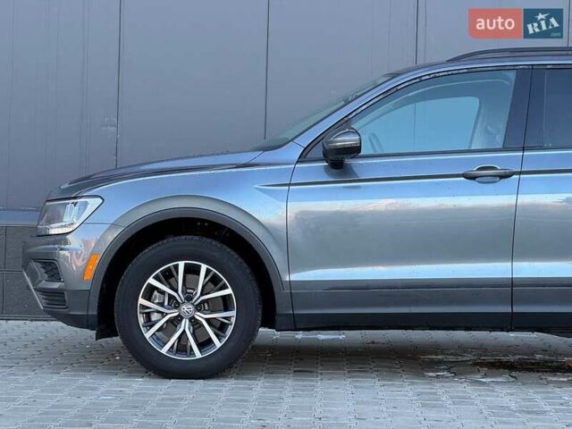 Серый Фольксваген Тигуан, объемом двигателя 2 л и пробегом 53 тыс. км за 18900 $, фото 6 на Automoto.ua