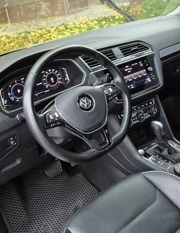 Сірий Фольксваген Тігуан, об'ємом двигуна 1.97 л та пробігом 113 тис. км за 29999 $, фото 6 на Automoto.ua