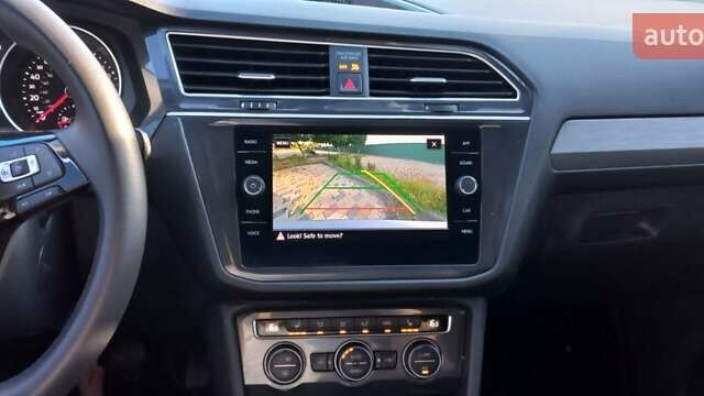 Сірий Фольксваген Тігуан, об'ємом двигуна 1.98 л та пробігом 210 тис. км за 17000 $, фото 1 на Automoto.ua