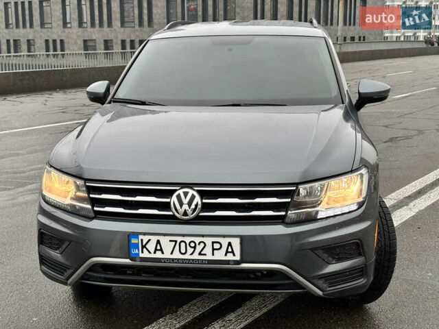 Серый Фольксваген Тигуан, объемом двигателя 2 л и пробегом 65 тыс. км за 18200 $, фото 10 на Automoto.ua
