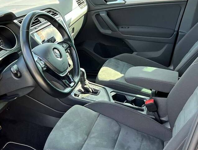 Сірий Фольксваген Тігуан, об'ємом двигуна 1.98 л та пробігом 231 тис. км за 22500 $, фото 37 на Automoto.ua