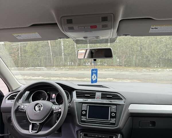 Сірий Фольксваген Тігуан, об'ємом двигуна 1.98 л та пробігом 87 тис. км за 16600 $, фото 12 на Automoto.ua