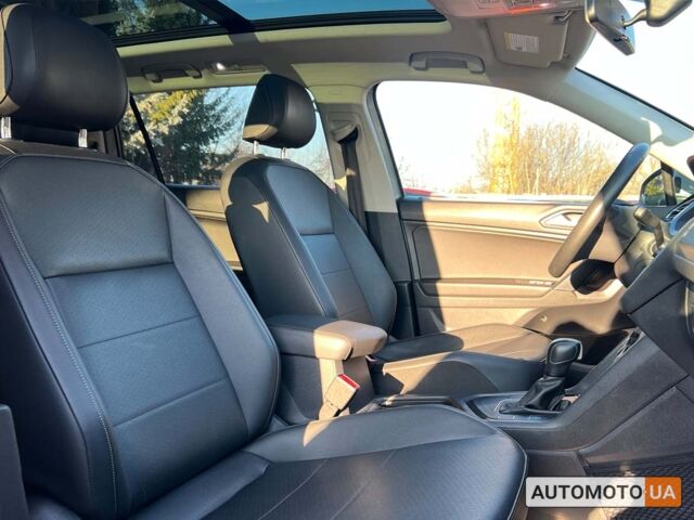 Сірий Фольксваген Тігуан, об'ємом двигуна 2 л та пробігом 56 тис. км за 19800 $, фото 8 на Automoto.ua