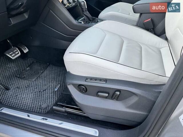 Сірий Фольксваген Тігуан, об'ємом двигуна 1.98 л та пробігом 118 тис. км за 28000 $, фото 22 на Automoto.ua