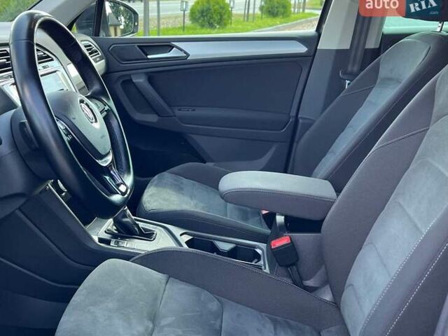 Сірий Фольксваген Тігуан, об'ємом двигуна 1.98 л та пробігом 231 тис. км за 22500 $, фото 28 на Automoto.ua