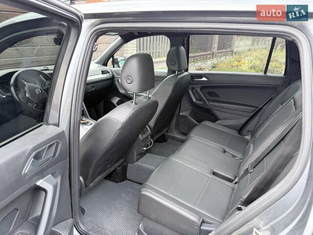 Серый Фольксваген Тигуан, объемом двигателя 1.98 л и пробегом 91 тыс. км за 24000 $, фото 5 на Automoto.ua