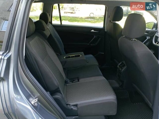 Сірий Фольксваген Тігуан, об'ємом двигуна 1.98 л та пробігом 86 тис. км за 17999 $, фото 18 на Automoto.ua