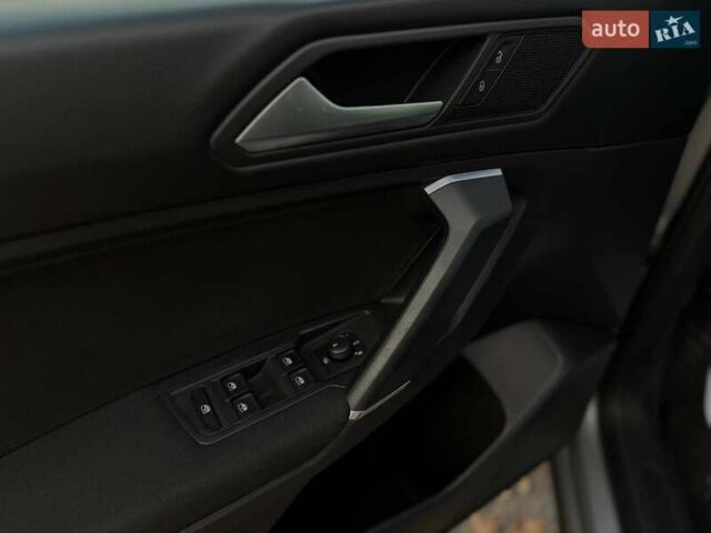 Серый Фольксваген Тигуан, объемом двигателя 1.98 л и пробегом 85 тыс. км за 19500 $, фото 9 на Automoto.ua