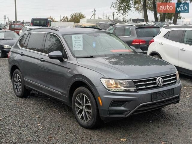 Серый Фольксваген Тигуан, объемом двигателя 1.98 л и пробегом 105 тыс. км за 17950 $, фото 7 на Automoto.ua