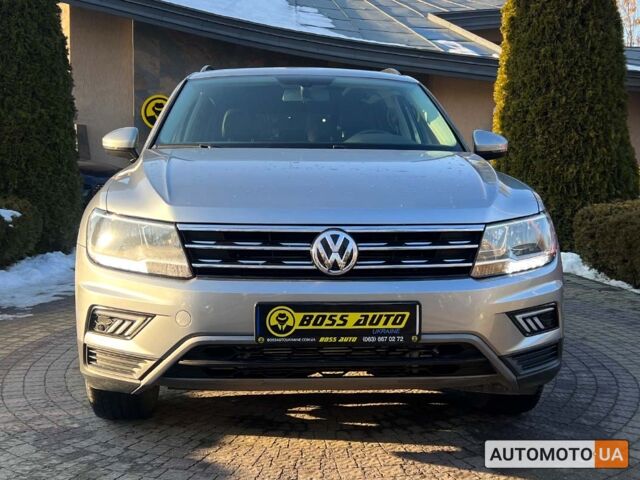 Сірий Фольксваген Тігуан, об'ємом двигуна 2 л та пробігом 56 тис. км за 19800 $, фото 1 на Automoto.ua