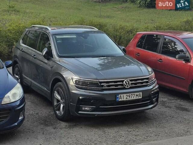 Серый Фольксваген Тигуан, объемом двигателя 1.97 л и пробегом 90 тыс. км за 32000 $, фото 1 на Automoto.ua
