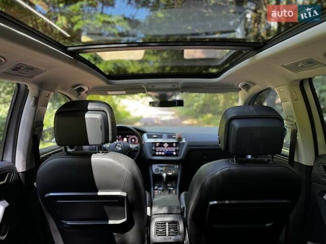 Серый Фольксваген Тигуан, объемом двигателя 1.98 л и пробегом 103 тыс. км за 31000 $, фото 30 на Automoto.ua